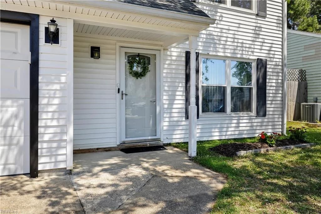 1317 Beacons Reach DR, VIRGINIABEACH VA 23454 - Photo 3
