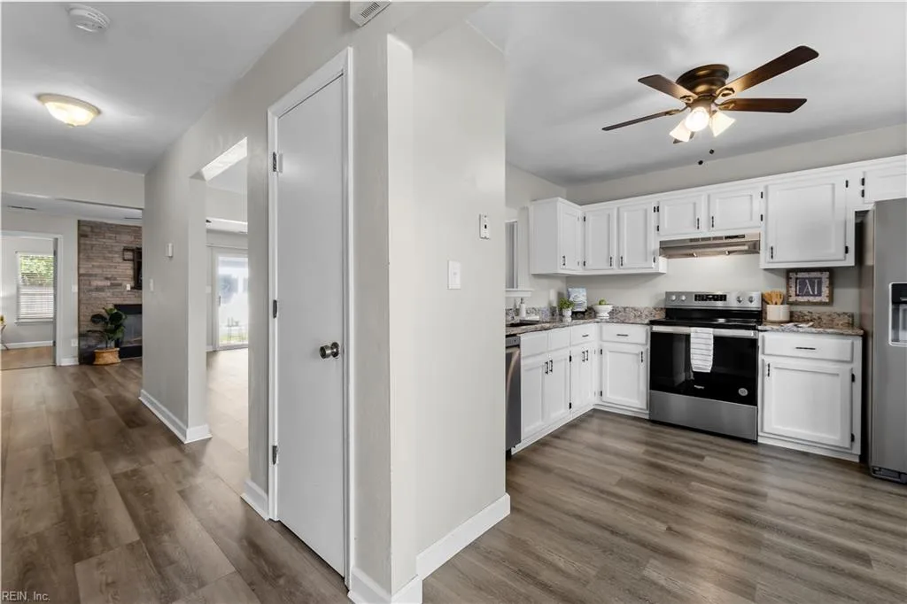 1317 Beacons Reach DR, VIRGINIABEACH VA 23454 - Photo 5