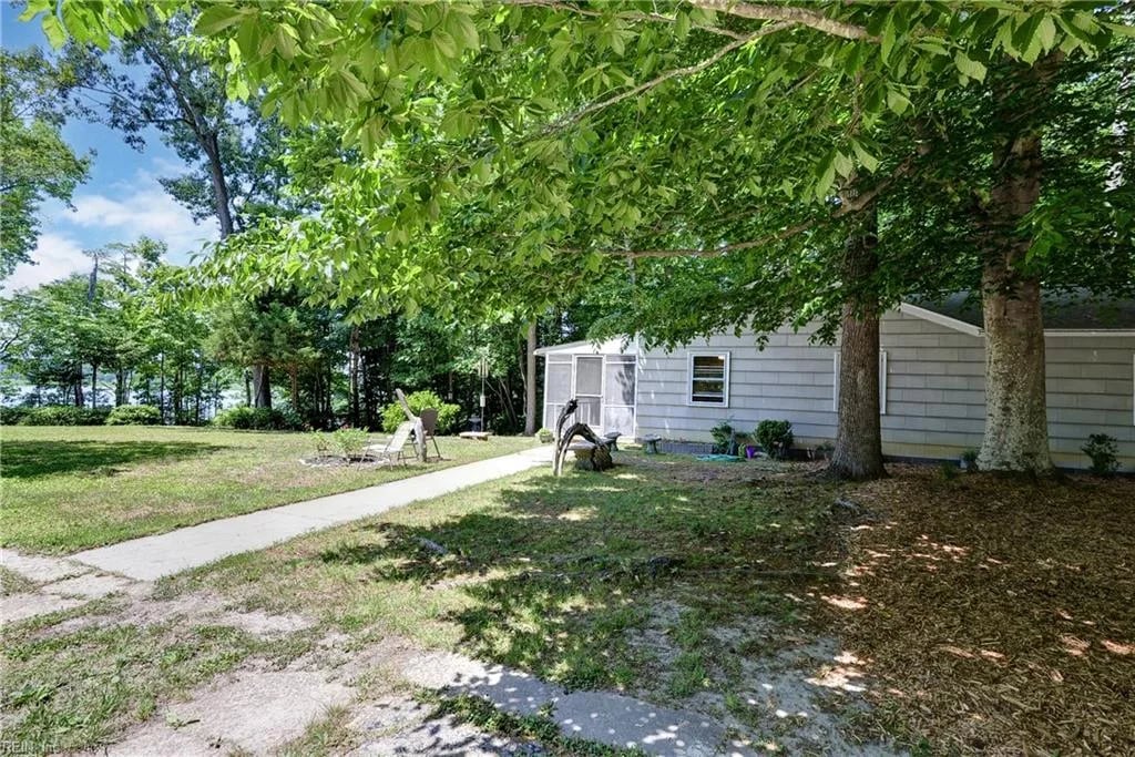 9701 Old Retriever TRL, CHARLESCITY VA 23030