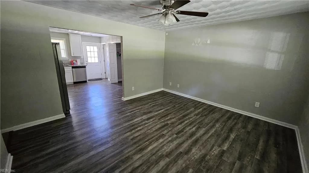 3332 Stilworken DR, CHESAPEAKE VA 23321 - Photo 3