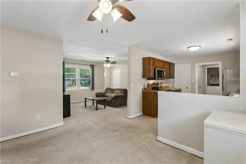 134 Saint Stephens DR, NEWPORTNEWS VA 23602 - Photo 4