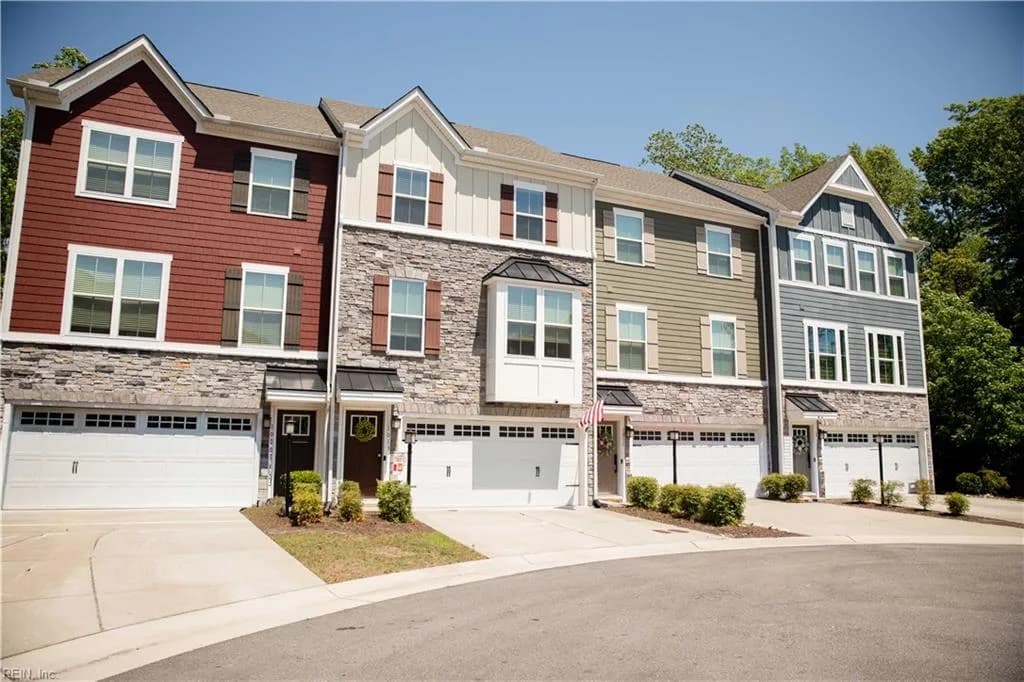 1013 Stern WAY, CHESAPEAKE VA 23323 - Photo 3