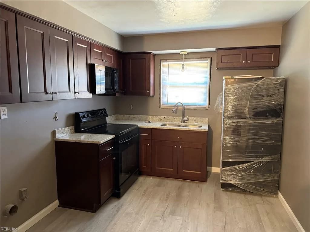 1712 Bainbridge BLVD #4, CHESAPEAKE VA 23324 - Photo 3
