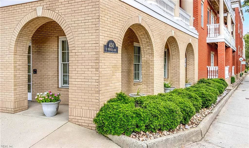 450 W Princess Anne RD #206, Norfolk — 1 bed Residential, 1,046 sqft