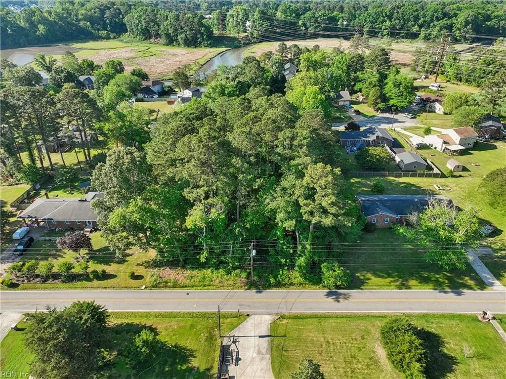 502 Showalter RD, YORKTOWN VA 23692 - Photo 2