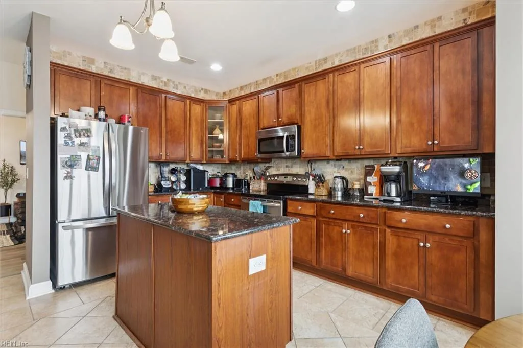 670 Town Center DR #207, NEWPORTNEWS VA 23606 - Photo 2