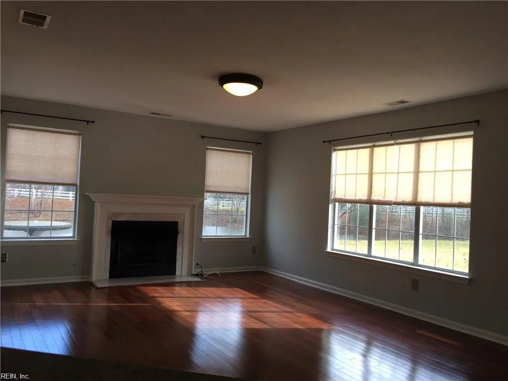 2712 Fayette CT, VIRGINIABEACH VA 23456 - Photo 4