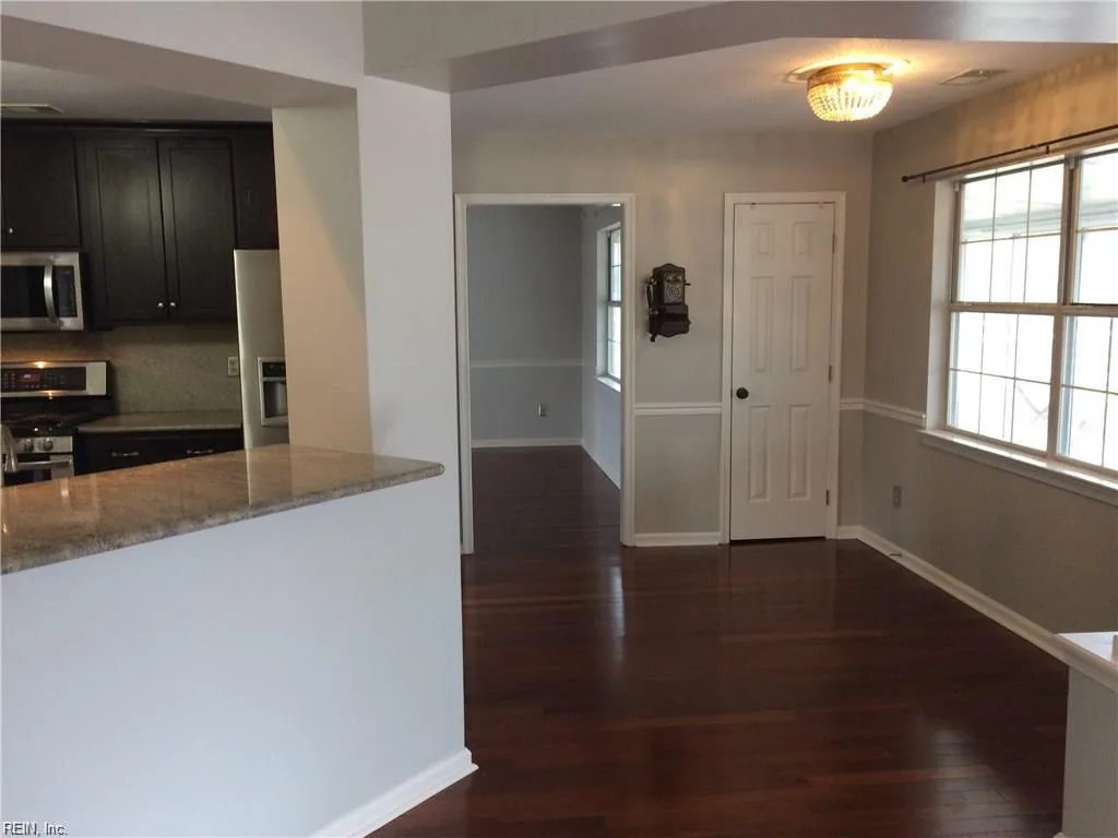 2712 Fayette CT, VIRGINIABEACH VA 23456 - Photo 5