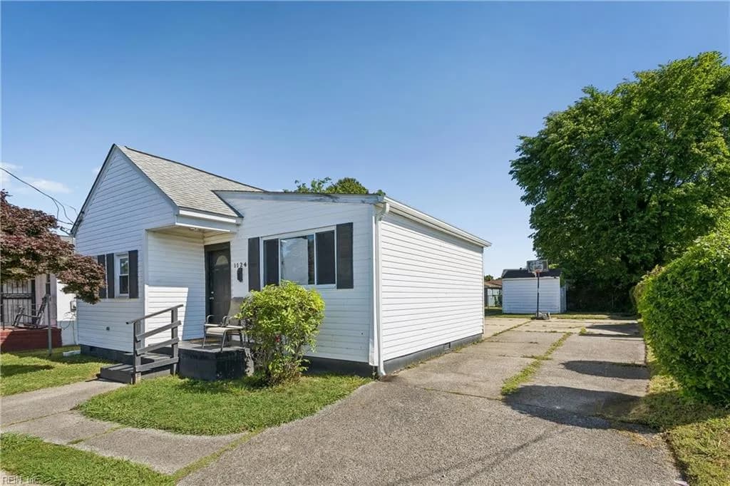 1124 St. Julian AVE, NORFOLK VA 23504 - Photo 4