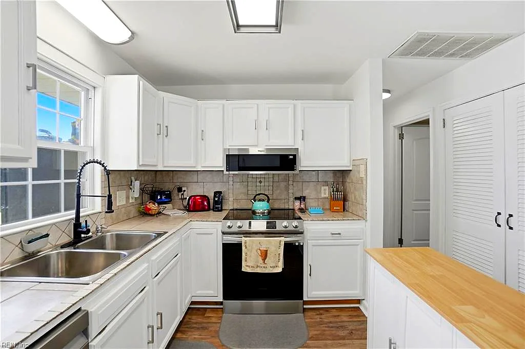 1625 Dearborn DR, Virginia Beach — 3 bed Residential, 1,373 sqft