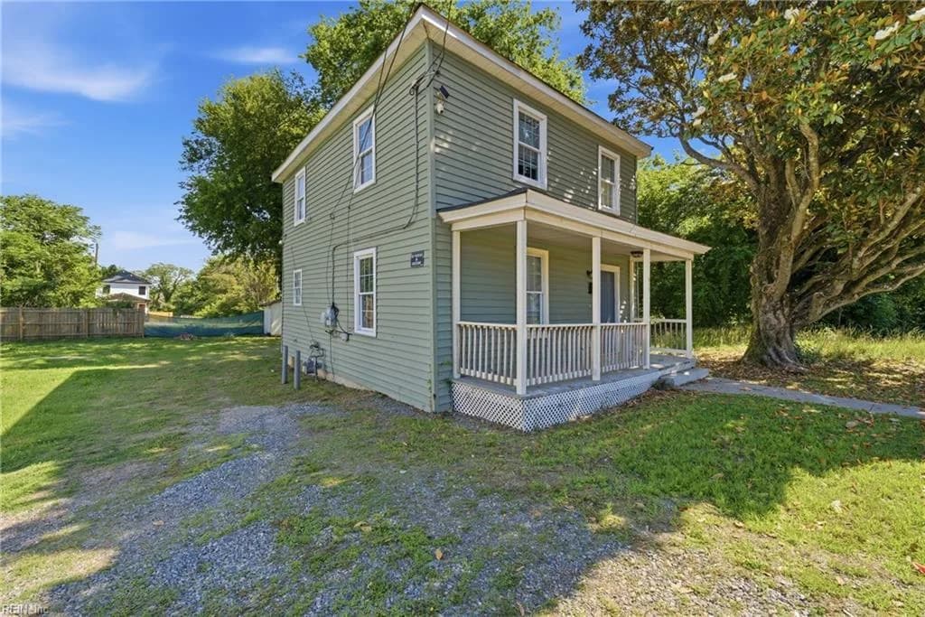 315 Saint Matthew ST, PETERSBURG VA 23803 - Photo 3