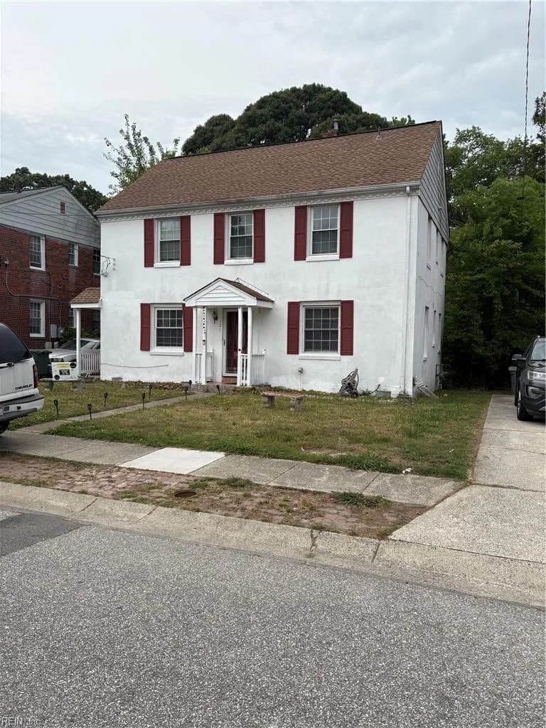 121 Armstrong DR, HAMPTON VA 23669 - Main photo