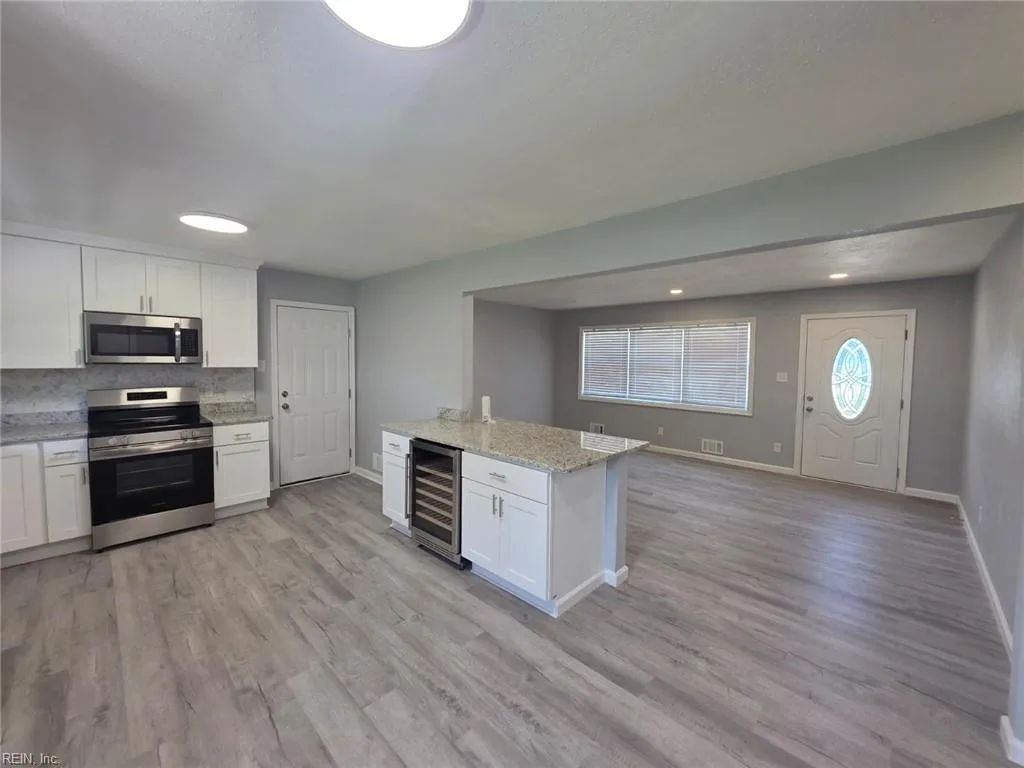 4737 Holladay RD, VIRGINIABEACH VA 23455 - Photo 4