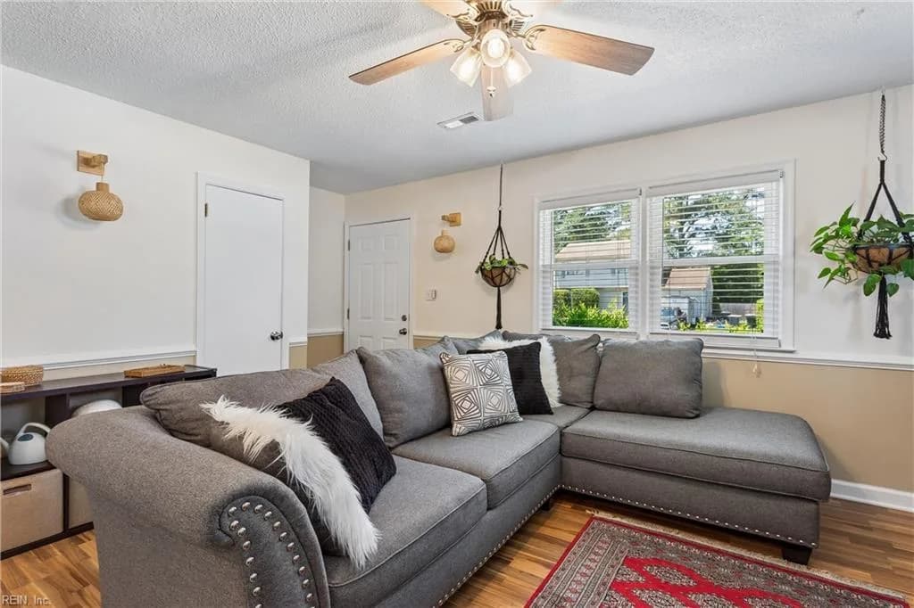 2 Pavilion PL, HAMPTON VA 23664 - Photo 5
