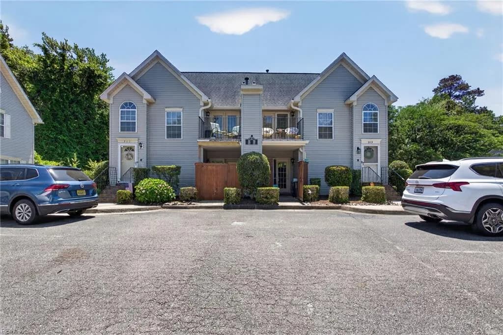 300 London Pointe CT, VIRGINIABEACH VA 23454 - Photo 3