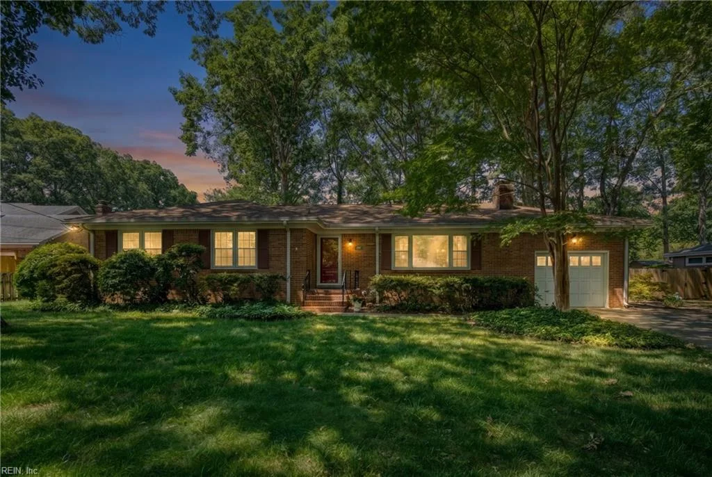 4605 Reynolds DR, Virginia Beach — 3 bed Residential, 1,654 sqft