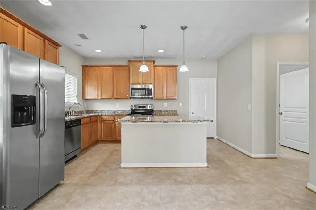 1028 Boundary DR, SUFFOLK VA 23434 - Photo 3