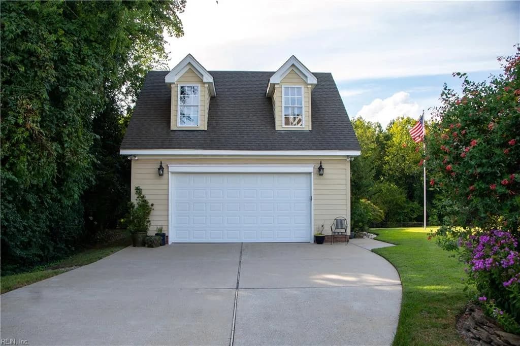 1933 Governors Pointe DR, SUFFOLK VA 23436 - Photo 4