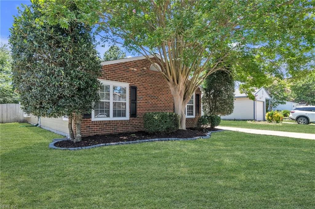 1119 Kings Mill CT, CHESAPEAKE VA 23320 - Photo 4