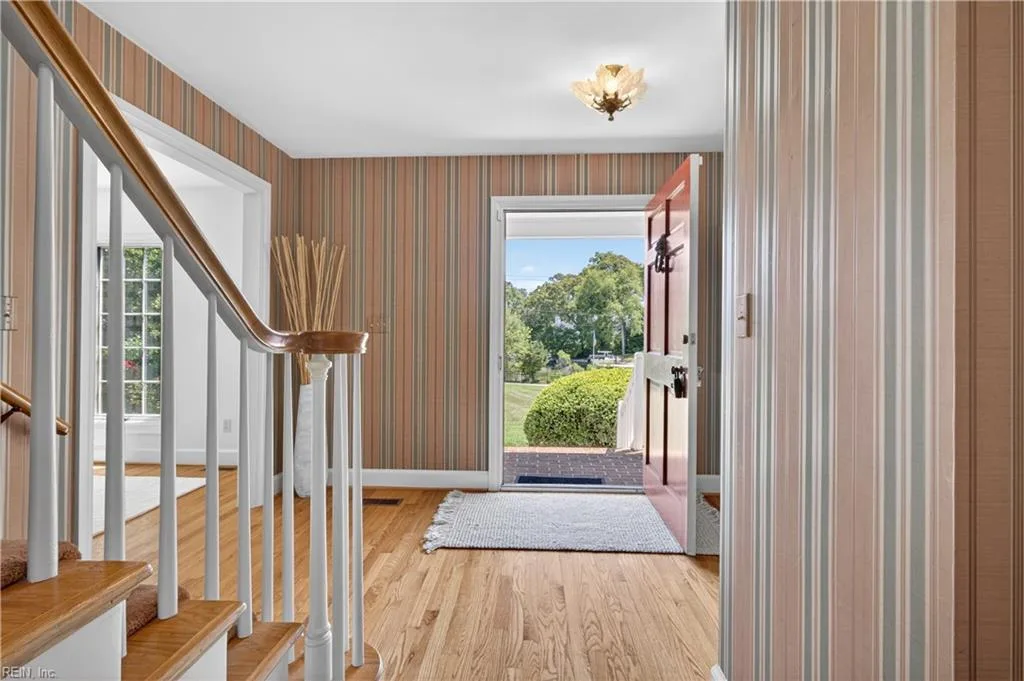 1241 E Bay Shore DR, VIRGINIABEACH VA 23451 - Photo 4