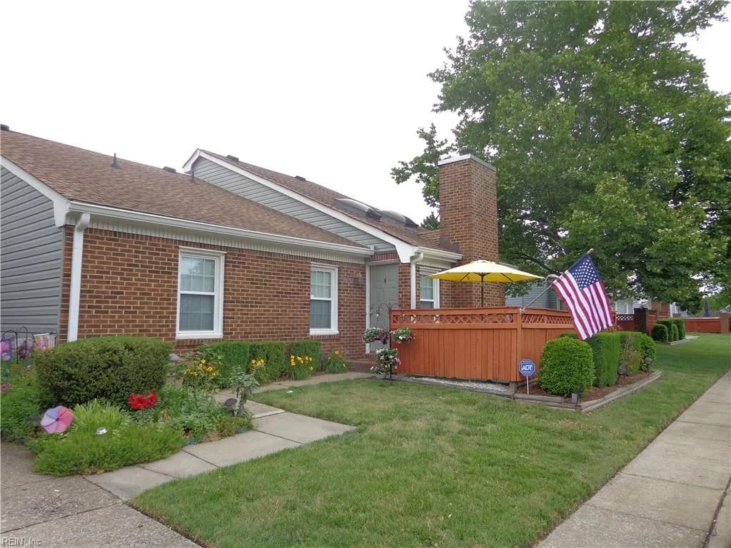 5224 Lake Victoria Arch, VIRGINIABEACH VA 23464 - Photo 2