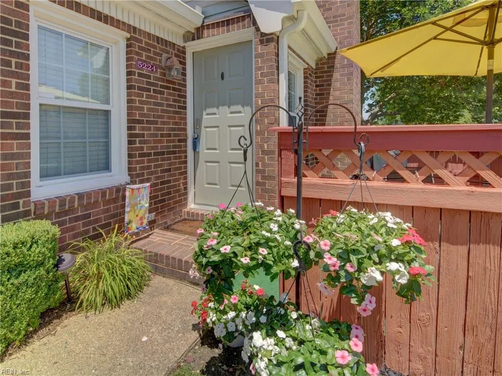 5224 Lake Victoria Arch, VIRGINIABEACH VA 23464 - Photo 3