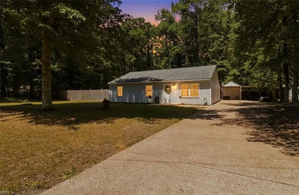 6581 Pine Haven CIR, GLOUCESTER VA 23061 - Photo 2