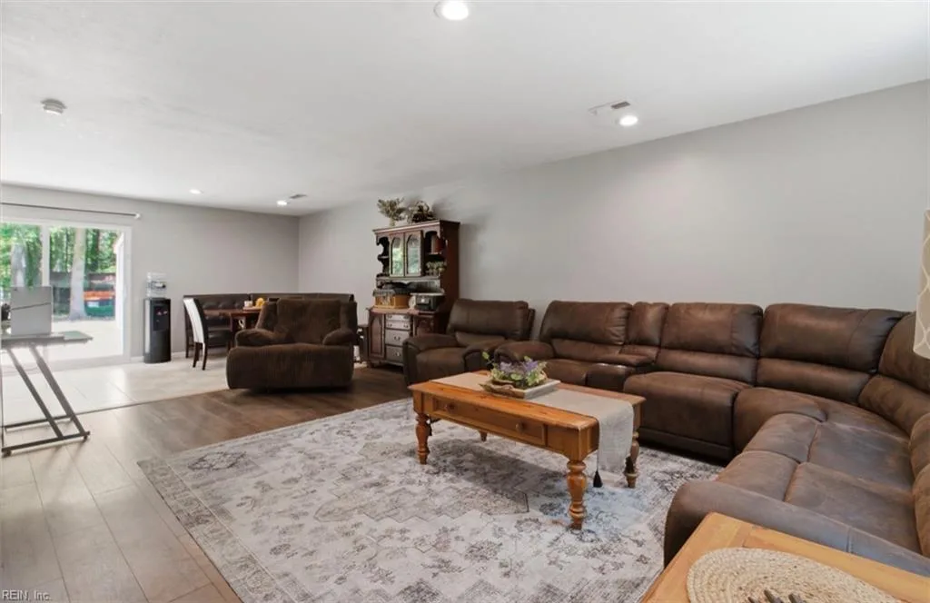 6581 Pine Haven CIR, GLOUCESTER VA 23061 - Photo 5