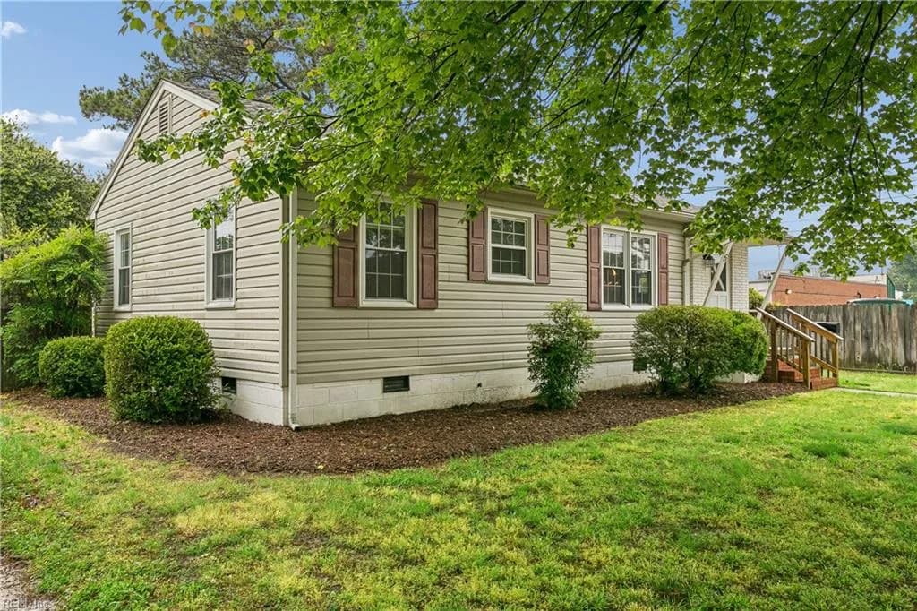 6 Hickory Hill RD, HAMPTON VA 23666 - Photo 3