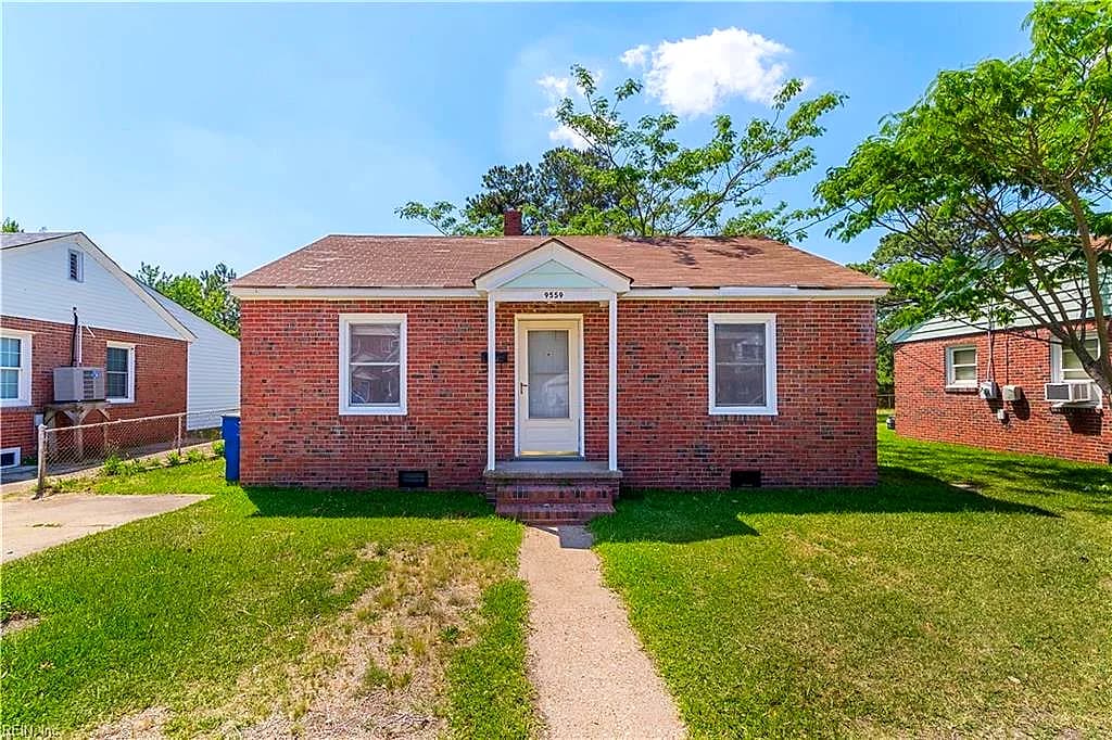 9559 19th Bay ST, NORFOLK VA 23518 - Photo 2