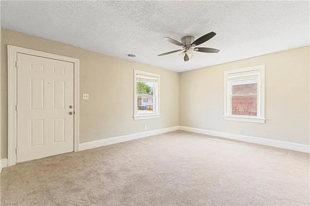 9559 19th Bay ST, NORFOLK VA 23518 - Photo 5