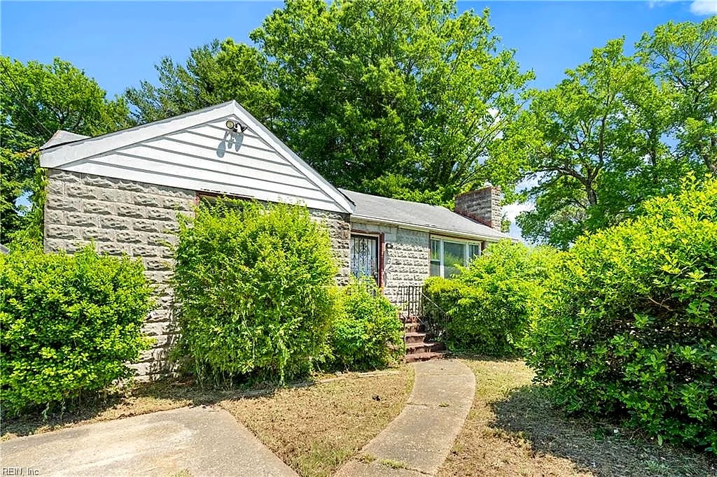 1233 Transylvania AVE, CHESAPEAKE VA 23324