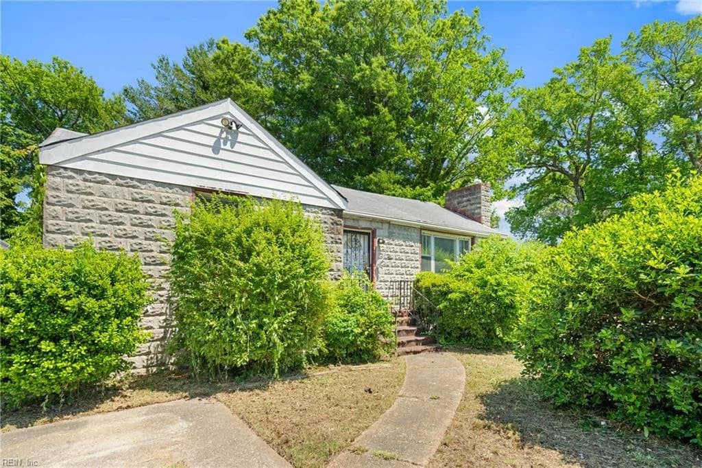 1233 Transylvania AVE, CHESAPEAKE VA 23324 - Photo 2