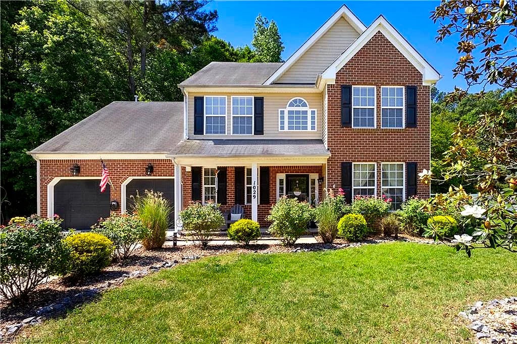 1029 English Oak Dr NONE, Suffolk — 4 bed Residential, 2,007 sqft