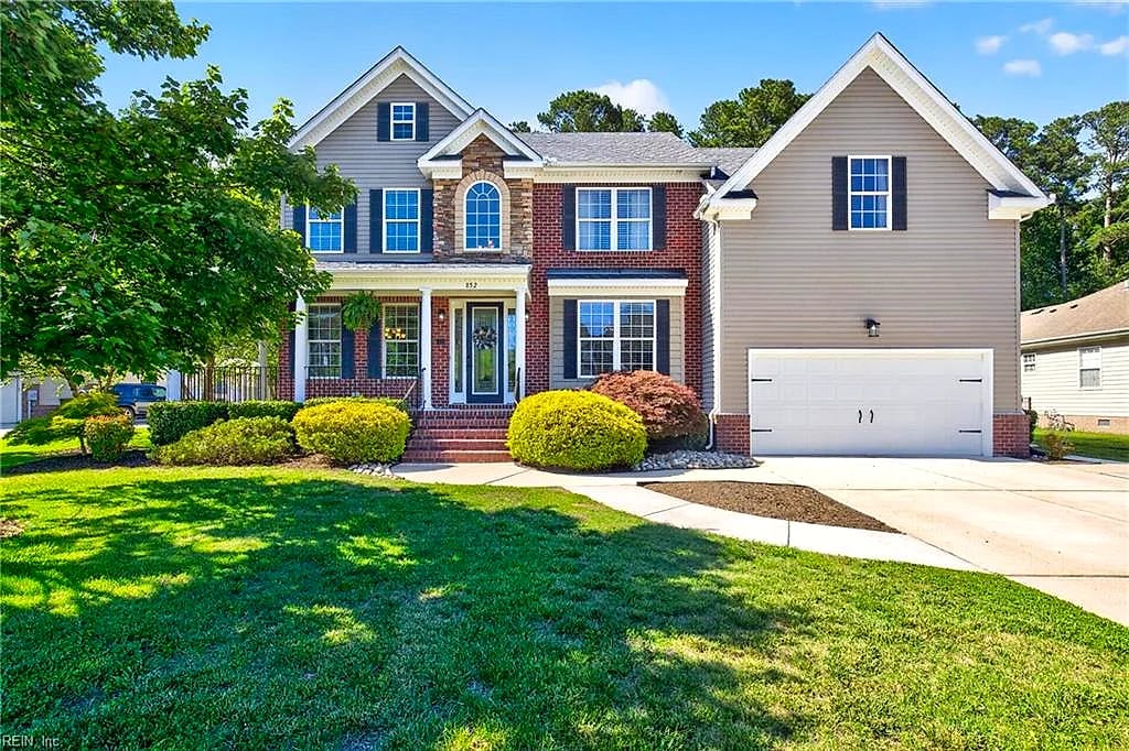 852 Dawson CIR, Chesapeake — 5 bed Residential, 3,741 sqft