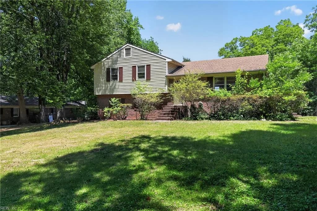 204 Courthouse RD, BLACKSTONE VA 23824 - Photo 4