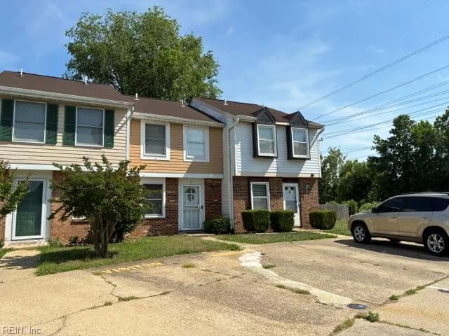 25 Christine CT, HAMPTON VA 23666 - Photo 4