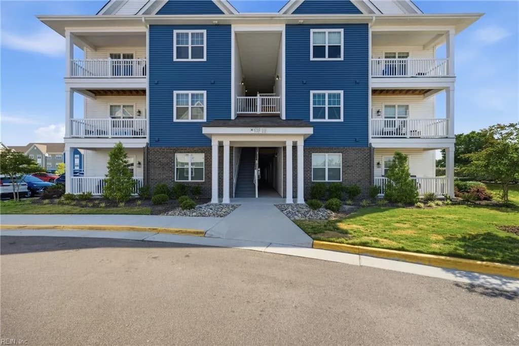1732 Dromolin DR #204, VIRGINIABEACH VA 23456 - Photo 2