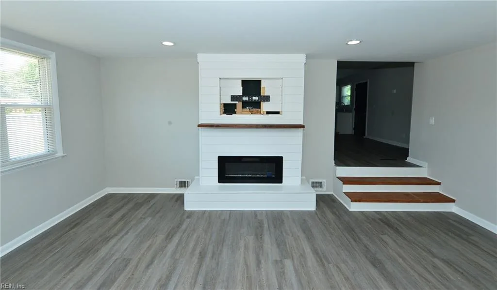 705 Warfield DR, PORTSMOUTH VA 23701 - Photo 4