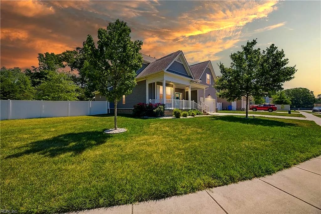 816 Minna LN, Chesapeake — 5 bed Residential, 3,153 sqft