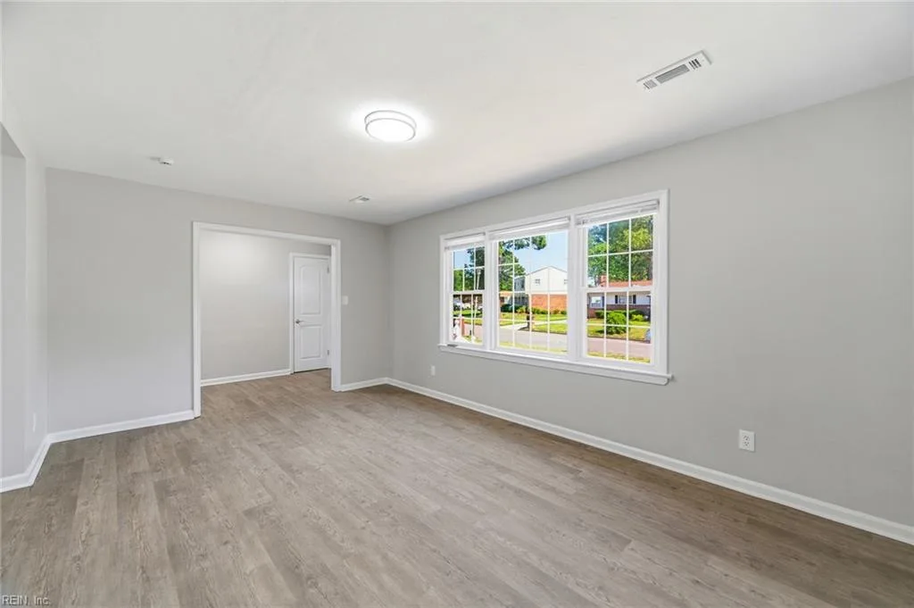 357 Dexter E ST, CHESAPEAKE VA 23324 - Photo 5