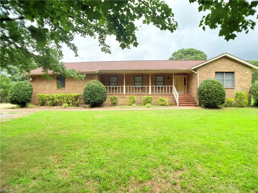 172B Hunts Neck RD, POQUOSON VA 23662 - Photo 2