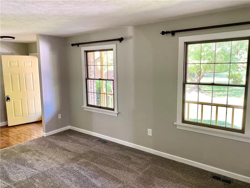 172B Hunts Neck RD, POQUOSON VA 23662 - Photo 5