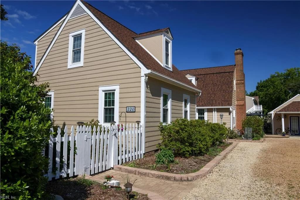 220 Church ST, YORKTOWN VA 23690 - Photo 3