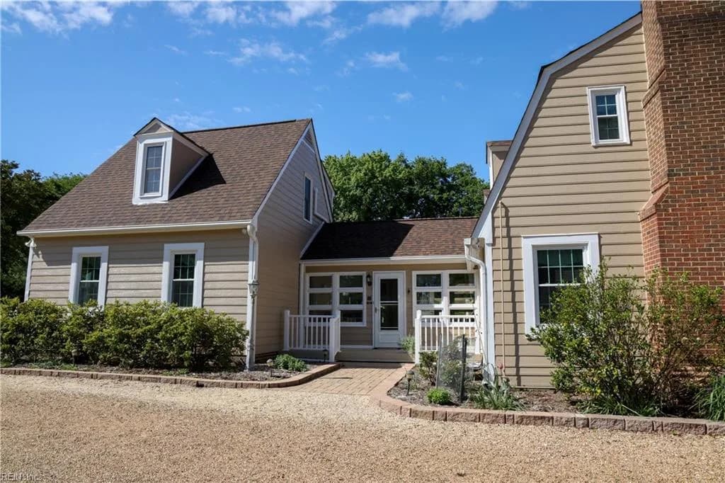 220 Church ST, YORKTOWN VA 23690 - Photo 5