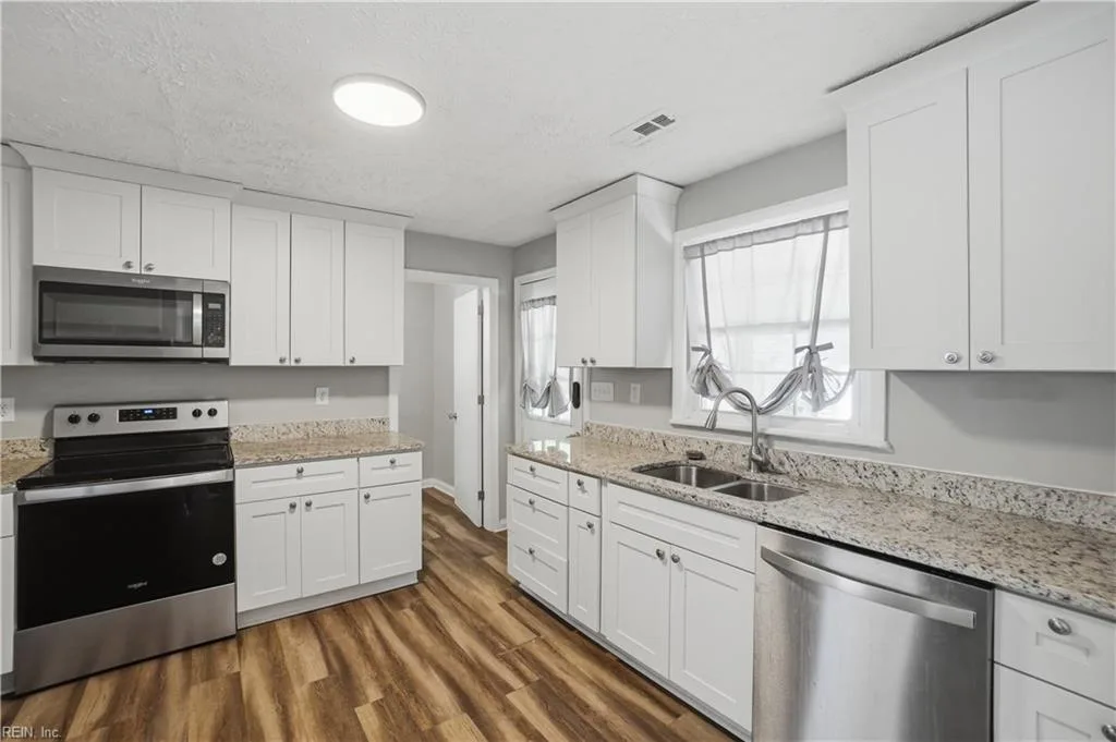 103 Woodhaven RD, NEWPORTNEWS VA 23608 - Photo 3