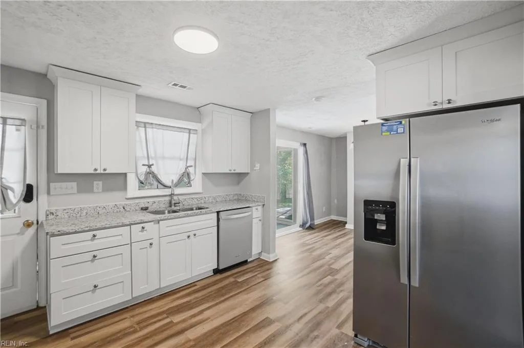 103 Woodhaven RD, NEWPORTNEWS VA 23608 - Photo 5