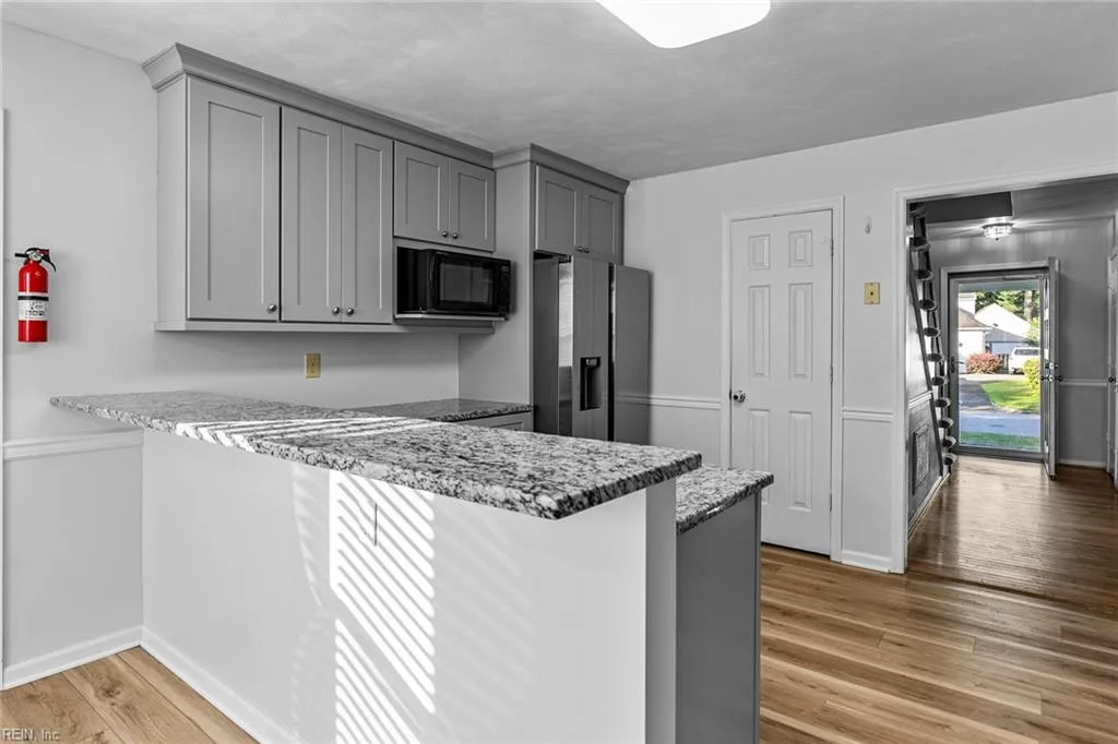 1009 Grantham LN, CHESAPEAKE VA 23322 - Photo 5