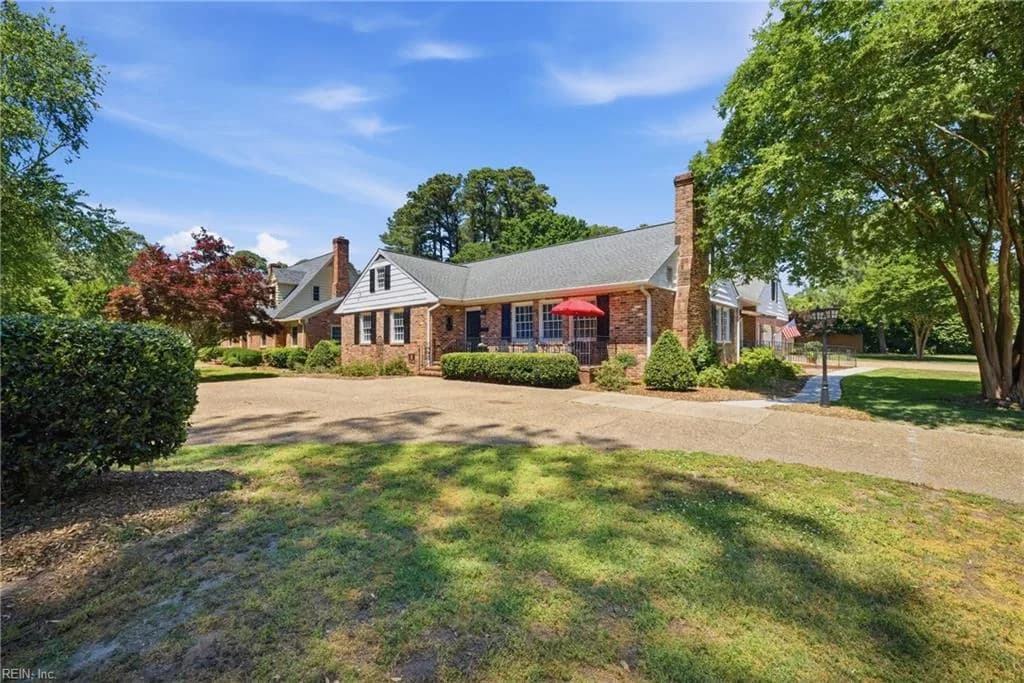 700 Riverside DR, NEWPORTNEWS VA 23606 - Photo 2