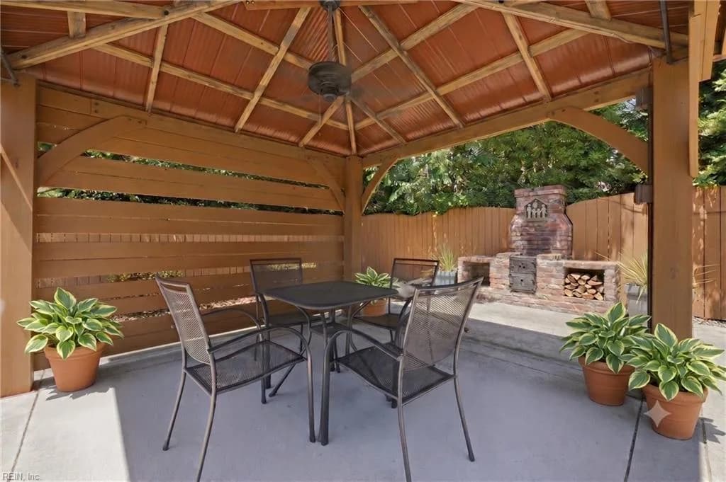 700 Riverside DR, NEWPORTNEWS VA 23606 - Photo 4